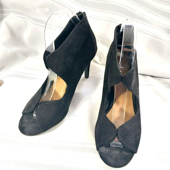 IMPO! BLACK VEGAN SUEDE LEATHER, BACK ZIP, "BUTTERFLY" FRONT HEELS, BOOTS! SZ 8M - Picture 1 of 9
